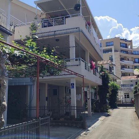 Apartments Familia Budva Luaran gambar
