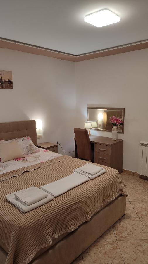 Apartments Familia Budva Luaran gambar