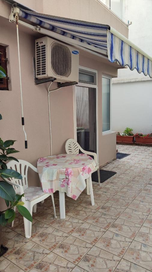 Apartments Familia Budva Luaran gambar
