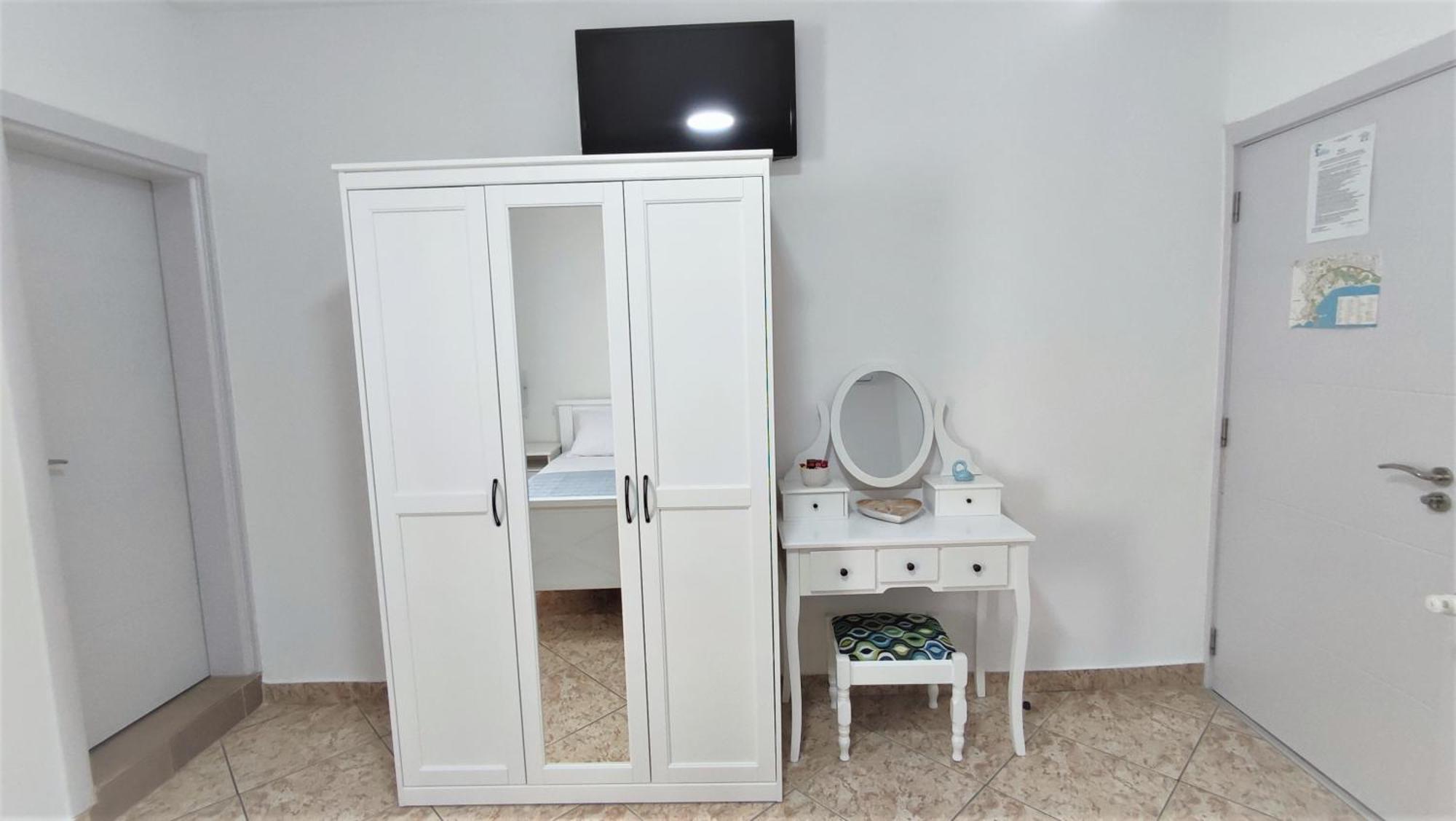 Apartments Familia Budva Luaran gambar