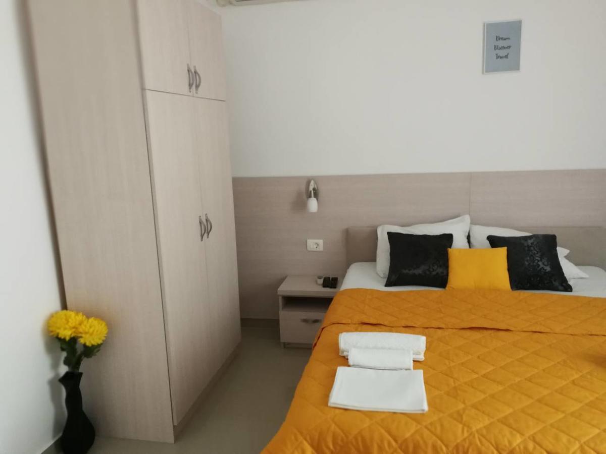 Apartments Familia Budva Luaran gambar