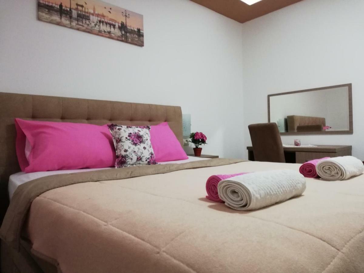 Apartments Familia Budva Luaran gambar