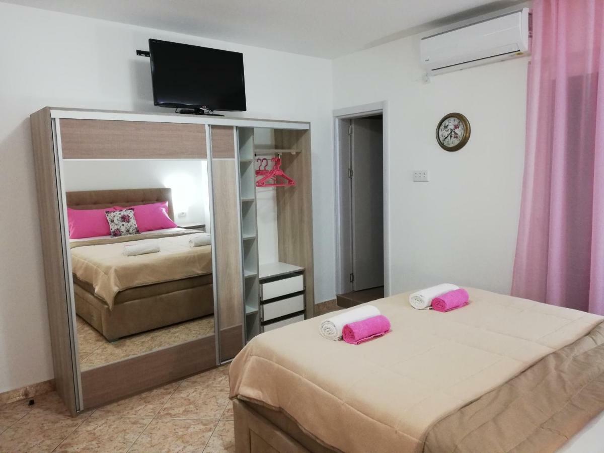Apartments Familia Budva Luaran gambar