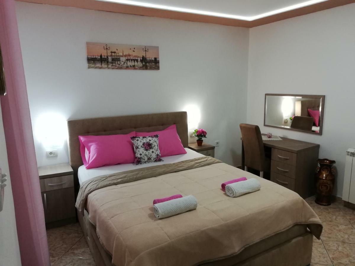 Apartments Familia Budva Luaran gambar