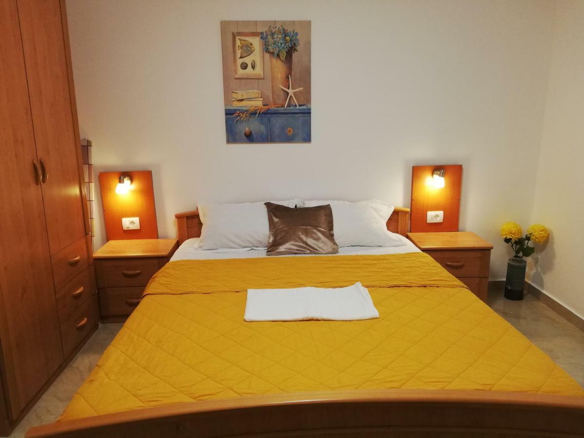 Apartments Familia Budva Luaran gambar