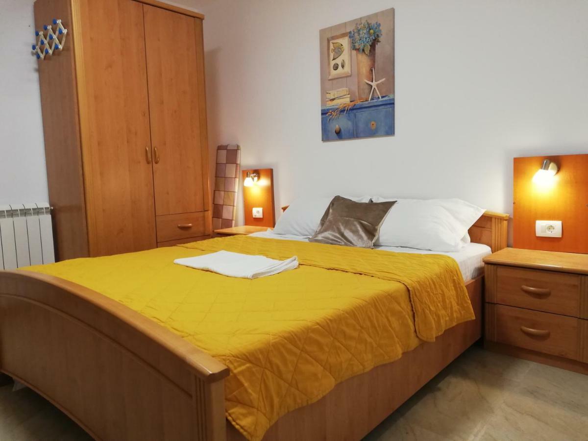 Apartments Familia Budva Luaran gambar