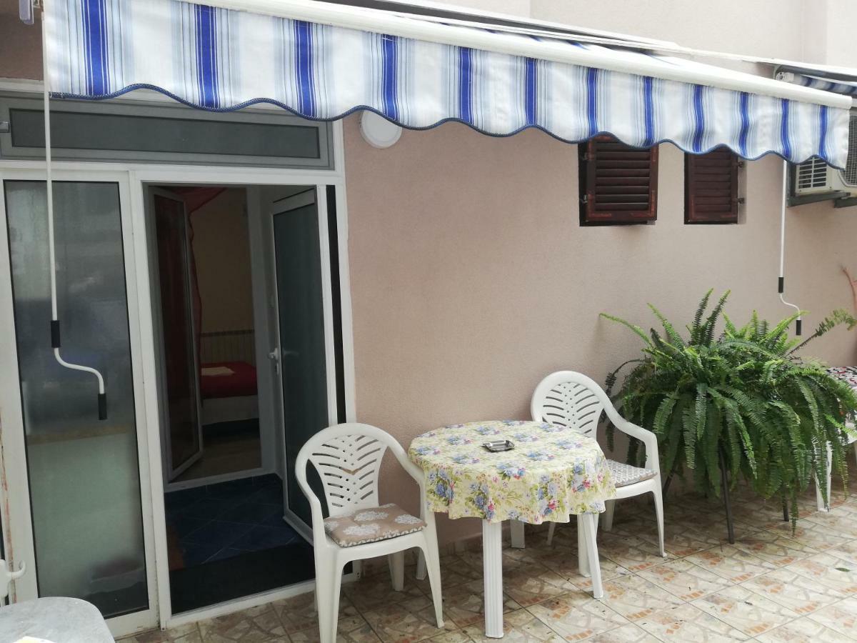 Apartments Familia Budva Luaran gambar